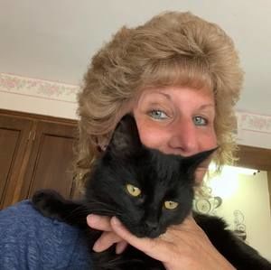 Meet your Posher, Debbie